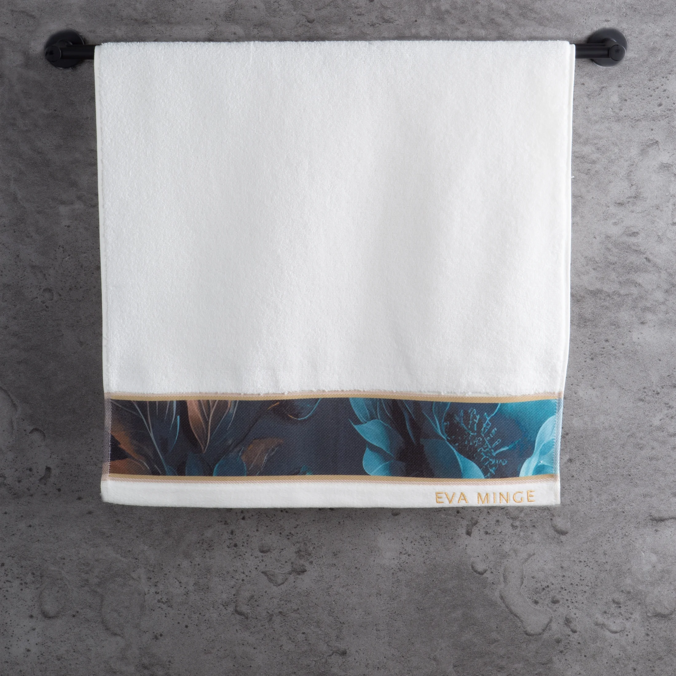 Ręcznik do rąk 30x50 cm bawełniany kolor biały,niebieski z designerską bordiurą 500 g/m2 Eva Minge Eurofirany