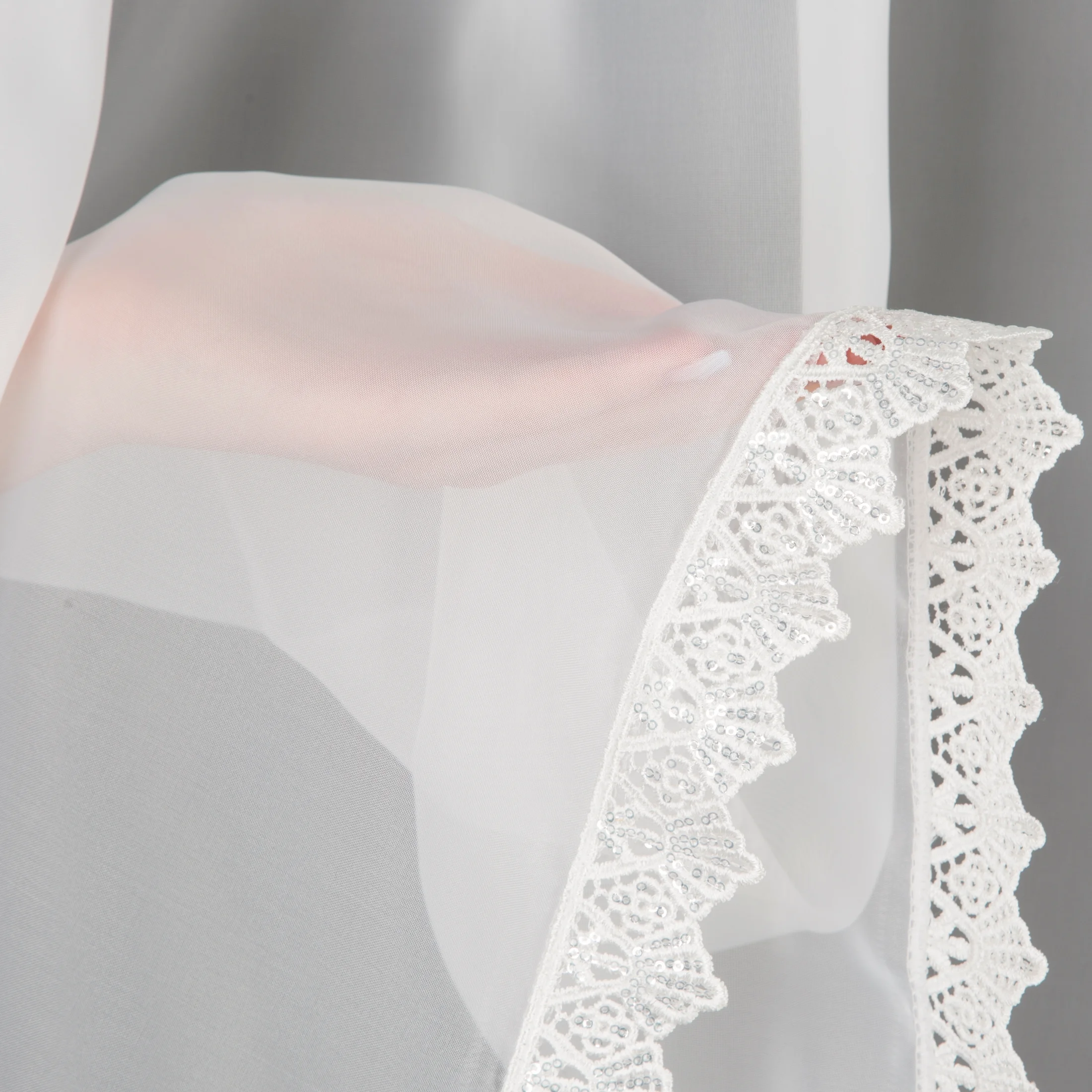 Firana biała z ozdobną koronką 400x150 cm taśmie - CANDY Eurofirany