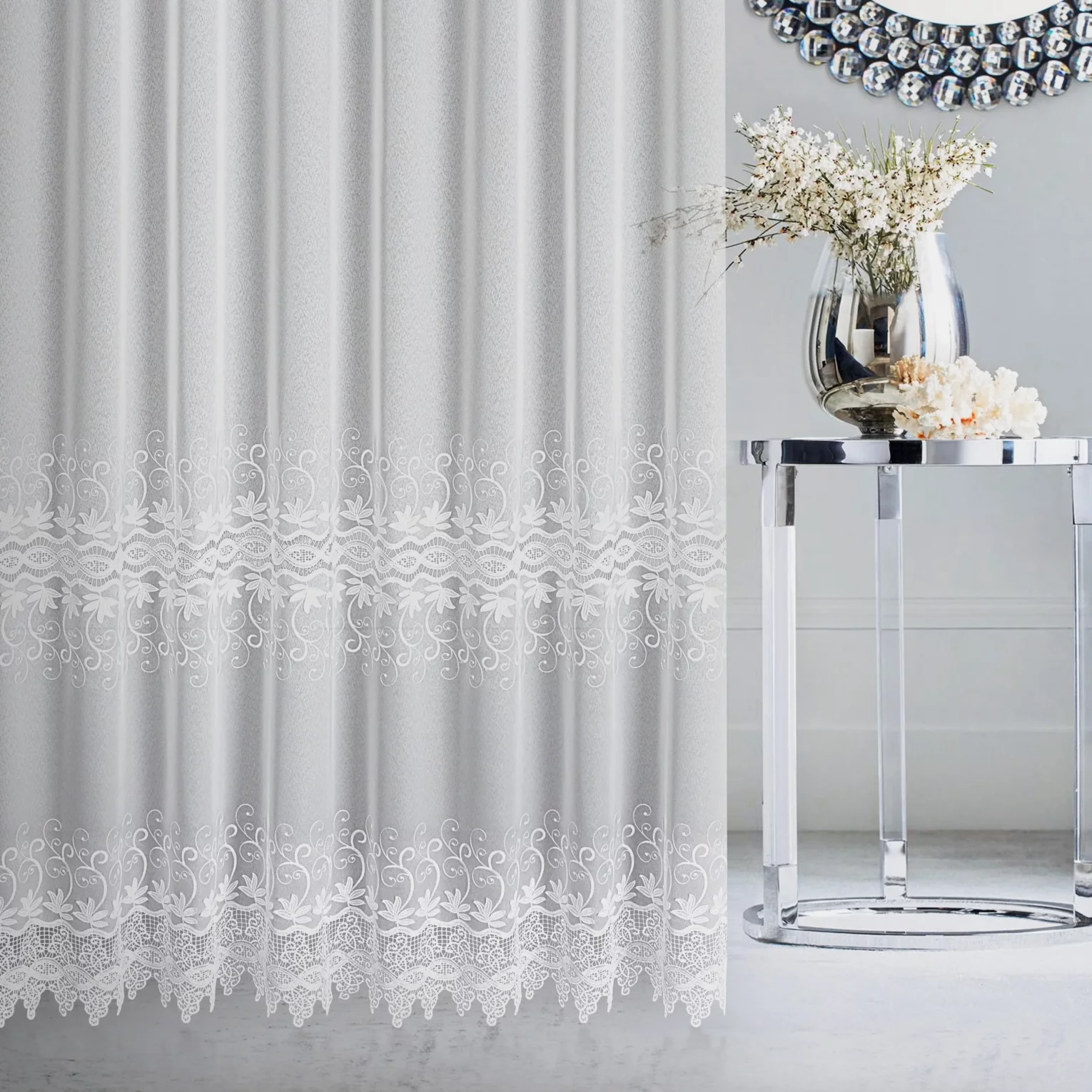 Firana szyta na taśmie 8 cm PALOMA biała elegancka, z aplikacją na markizecie