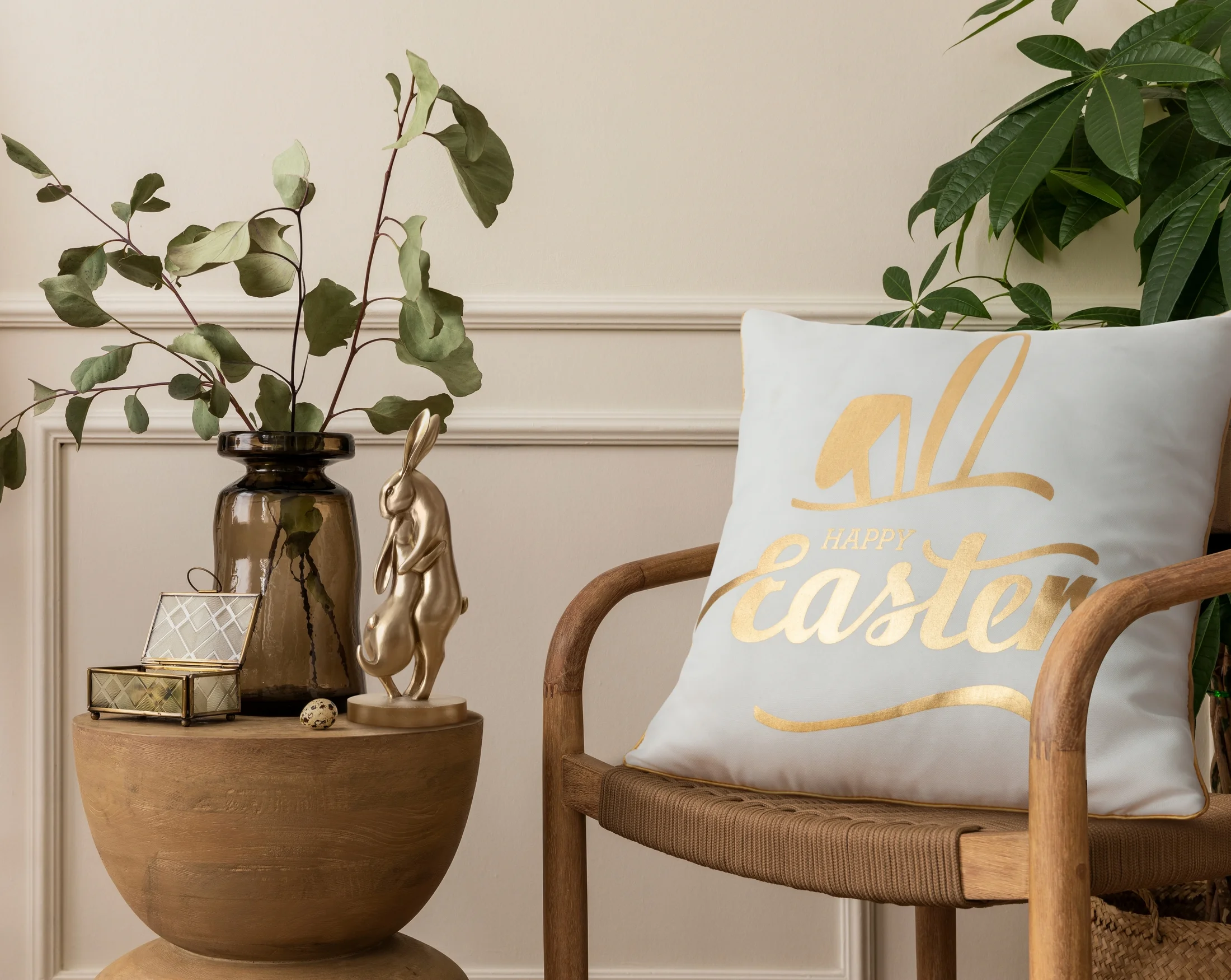 Poszewka na poduszkę 45x45 cm z ozdobną lamówką biało, złota WIOSNA 41 Eurofirany