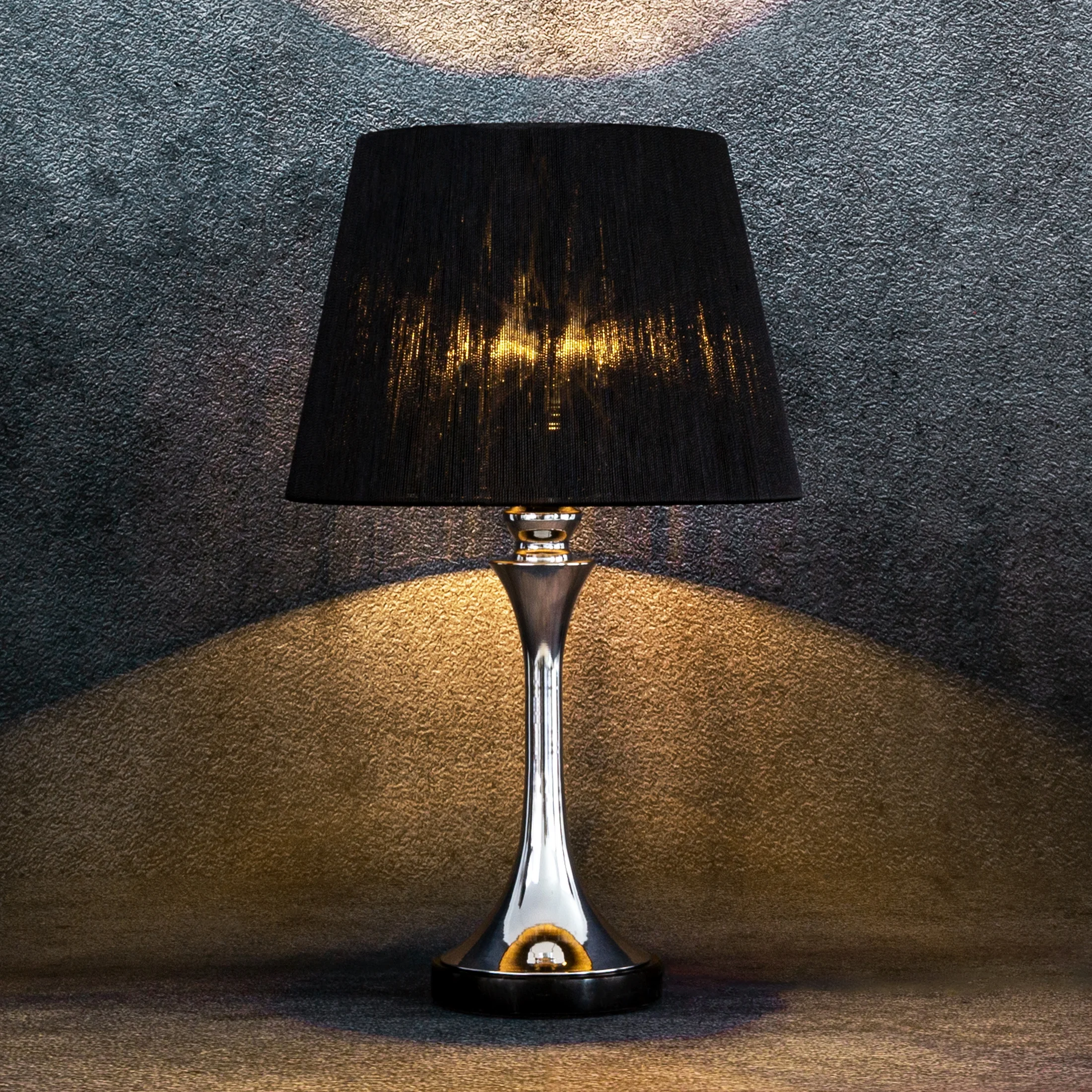 Lampa stołowa ALINA zdobiona metalowa ozdobną podstawą Eurofirany
