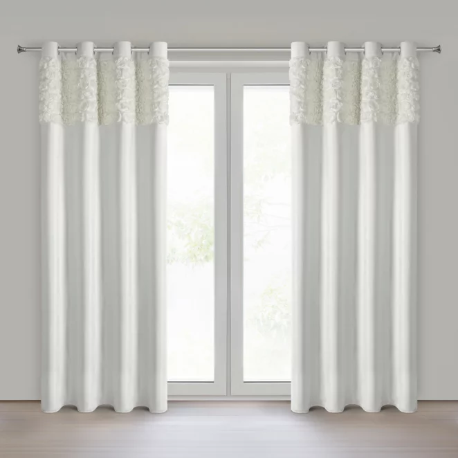 Zasłona kremowa z welwetu zdobiona aplikacją 3D róż 140x250 cm przelotka - ROSES Eva Minge Eurofirany