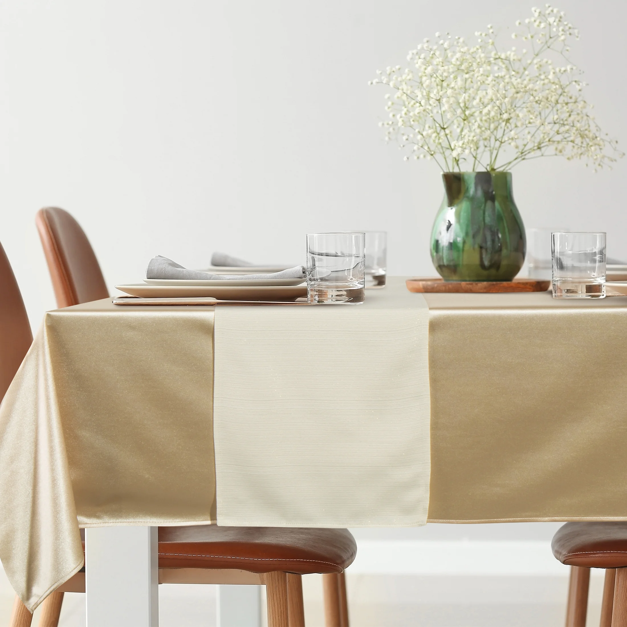 Komplet obrus + bieżnik beżowo, kremowy 140x300 cm o satynowym połysku - GLAMO Eurofirany