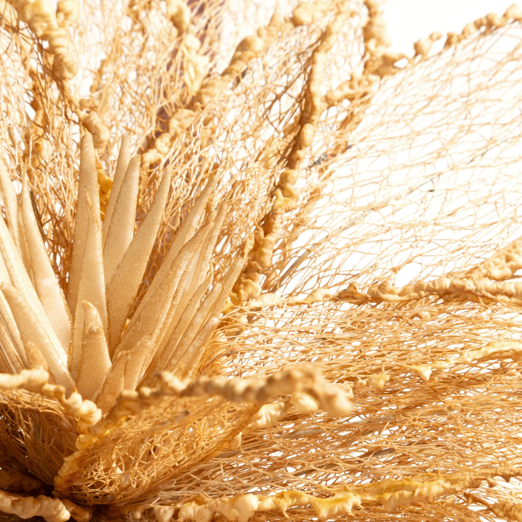 Kwiat sztuczny beżowy z siateczki 70 cm Eurofirany