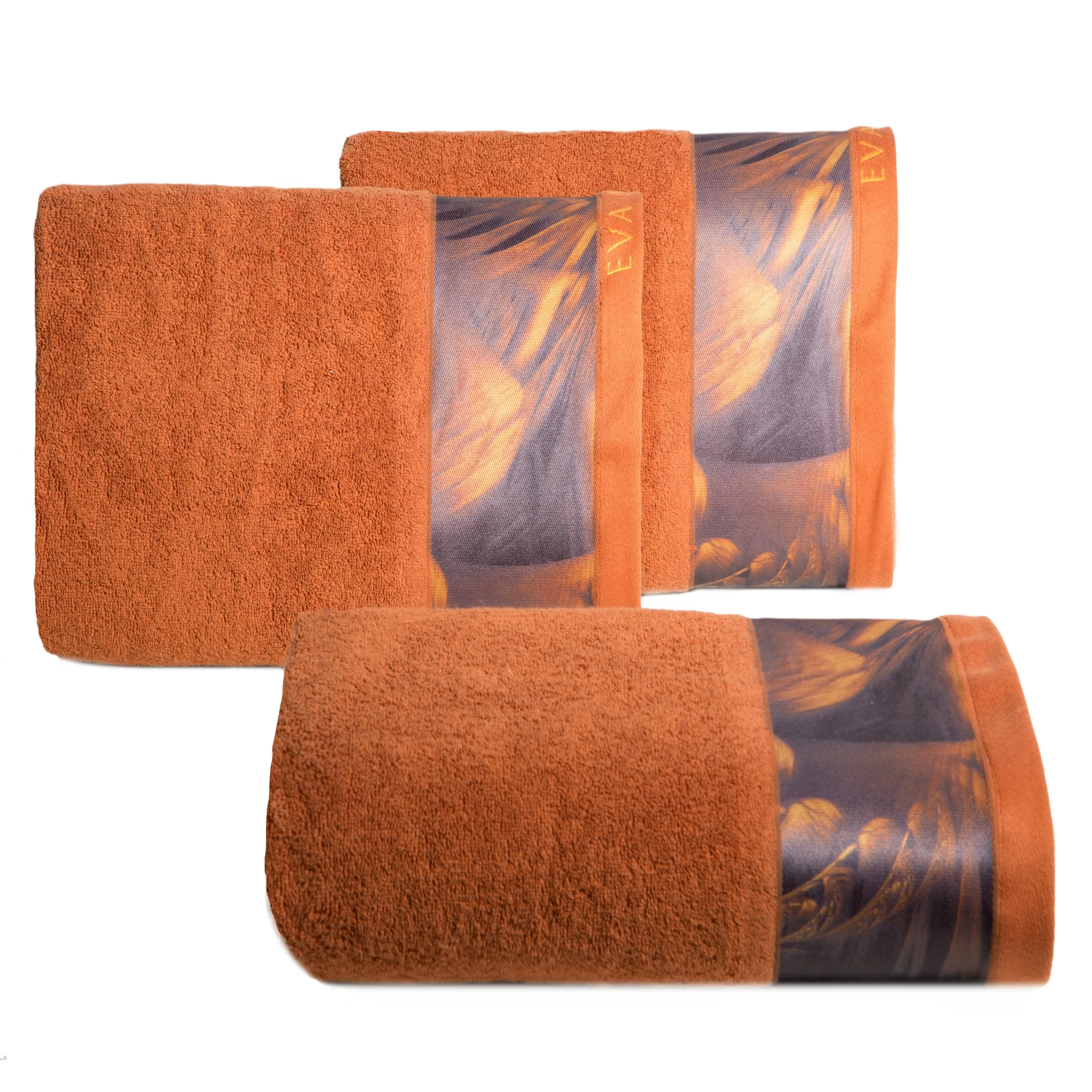 Ręcznik kąpielowy 50x90 cm bawełniany kolor ceglasty z designerską bordiurą 485g/m2 SIMONA Eva Minge Eurofirany