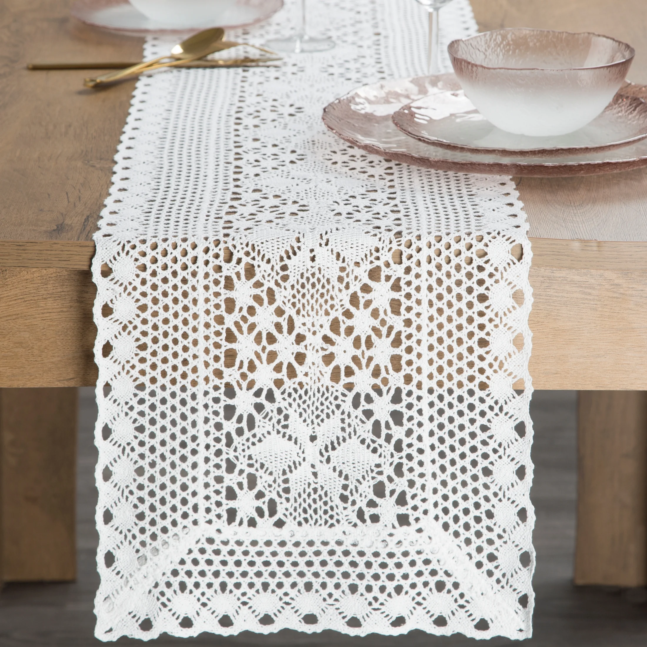 Bieżnik na stół 32x180 cm biały ażurowy MEGGY w stylu boho Eurofirany