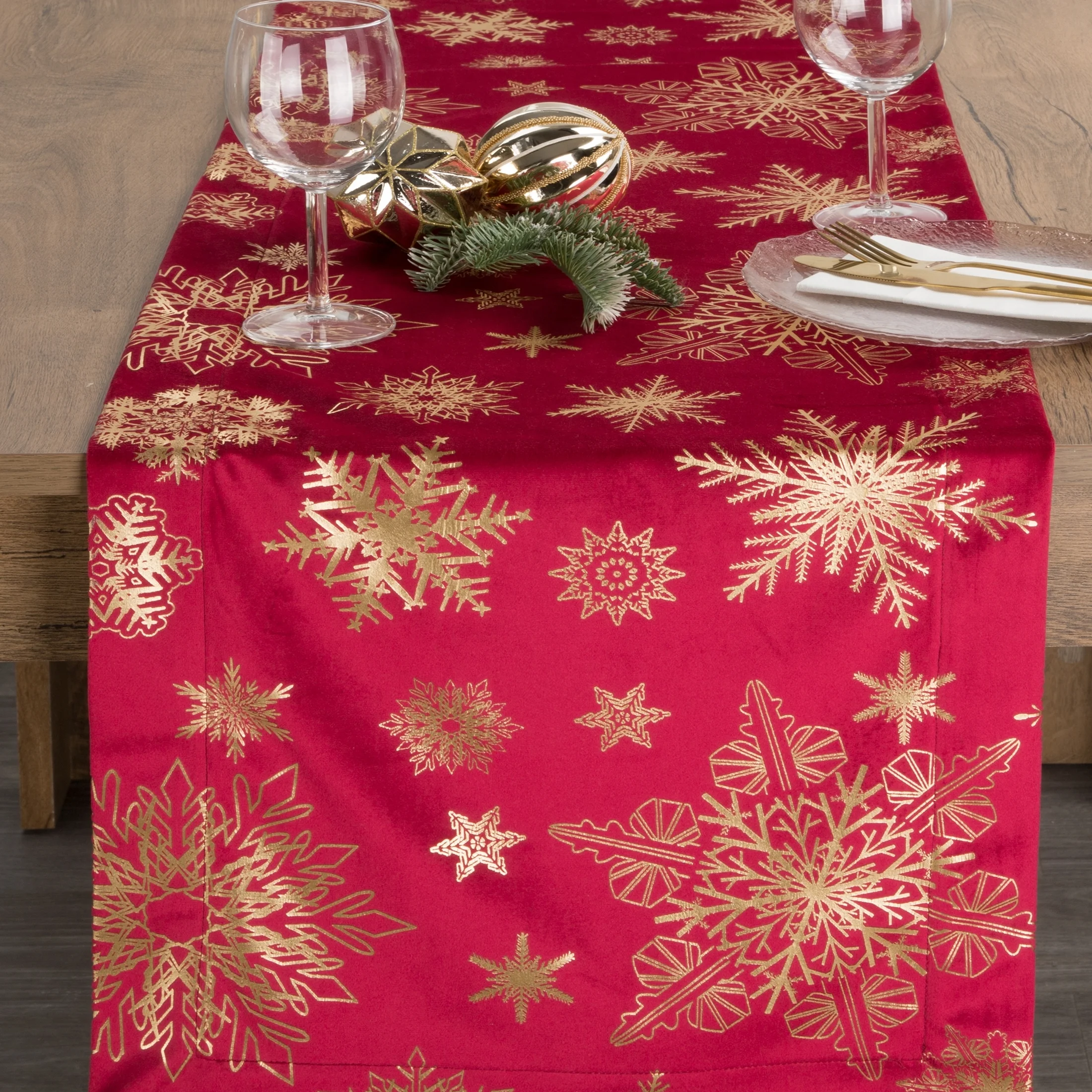 Bieżnik na stół czerwono, szampański 40x140 cm welwetowy JOY w śnieżynki