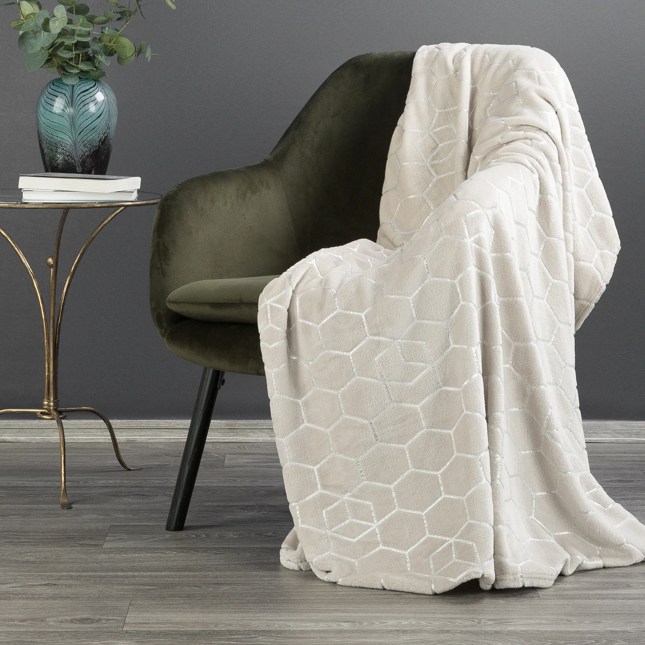 Koc 150x200 cm kremowy z geometrycznym nadrukiem MALIBU Eurofirany