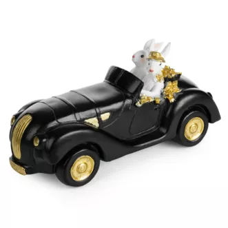 Wielkanocna figurka zajączka w samochodzie Eurofirany