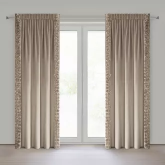 Zasłona ciemnobeżowa z welwetu zdobiona aplikacją 3D r&oacute;ż 140x270 cm taśma - ROSES Eva Minge Eurofirany