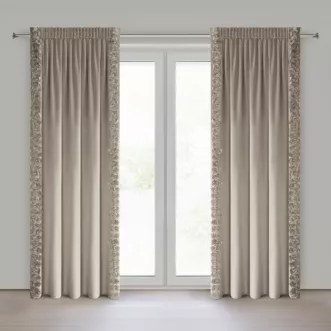 Zasłona beżowa z welwetu zdobiona aplikacją 3D r&oacute;ż 140x270 cm taśma - ROSES Eva Minge Eurofirany