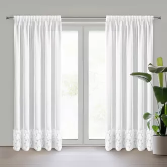 Firana z siateczki biała zdobiona pasem aplikacji róż 3D 140x270 cm taśma ROSES Eva Minge Eurofirany