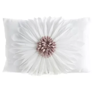 Poszewka na poduszkę 30 x 50 cm z welwetu kolor kremowy zdobiona kwiatem 3D FLORES 3 Eurofirany