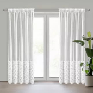 Firana z siateczki biała zdobiona pasem aplikacji róż 3D 140x270 cm taśma ROSES Eva Minge Eurofirany