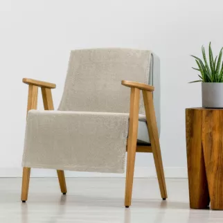 Narzuta-koc na fotel 70x160 cm beżowa z polaru LORI DESIGN 91 Eurofirany