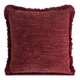 Poszewka na poduszkę 45x45 cm bordowa szenilowa zdobiona futerkiem na brzegach poszewki BLANCA 02 Eurofirany