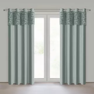 Zasłona miętowa z welwetu zdobiona aplikacją 3D róż 140x250 cm przelotka - ROSES Eva Minge Eurofirany