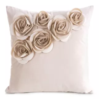 Poszewka na poduszkę 45 x 45 cm welwetowa kolor pudrowy zdobiona aplikacja w róże Eurofirany