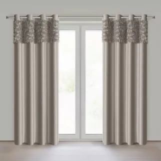 Zasłona beżowa z welwetu zdobiona aplikacją 3D róż 140x250 cm przelotka - ROSES Eva Minge Eurofirany