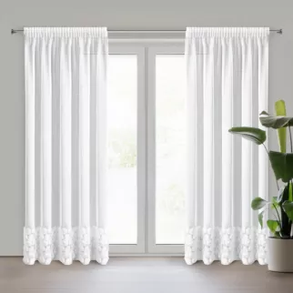 Firana z siateczki biała zdobiona pasem aplikacji róż 3D 140x270 cm taśma ROSES Eva Minge Eurofirany