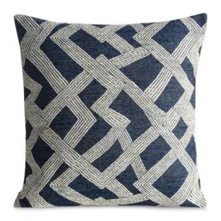 Poszewka na poduszkę 43x43 cm granatowo, kremowa  zdobiona szenilowym geometrycznym wzorem DALIA Eurofirany