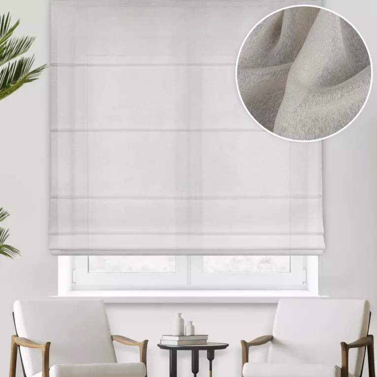 Roleta rzymska jasnokremowa z półmatowej etaminy z efektem melanżu, wykończona obciążnikiem