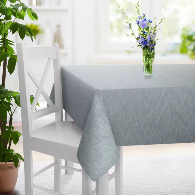 Obrus szyty srebrny ze strukturalnej tkaniny typu blackout, zaciemniająca w 100%