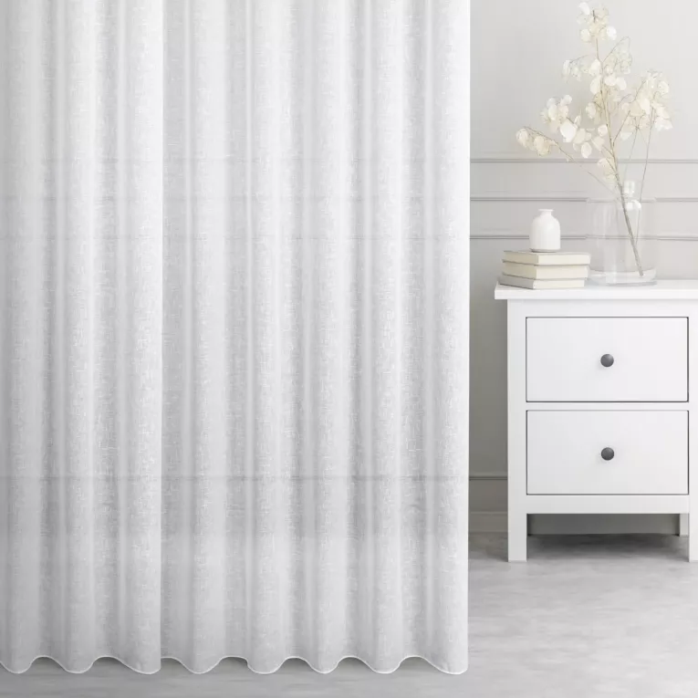 Firana szyta na taśmie fala biała z delikatnej gładkiej etaminy wykończonej obciążnikiem