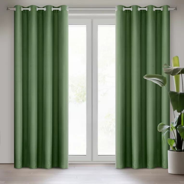 Zasłona ciemnozielona z matowej gładkiej tkaniny 140x250 cm przelotka RITA Eurofirany