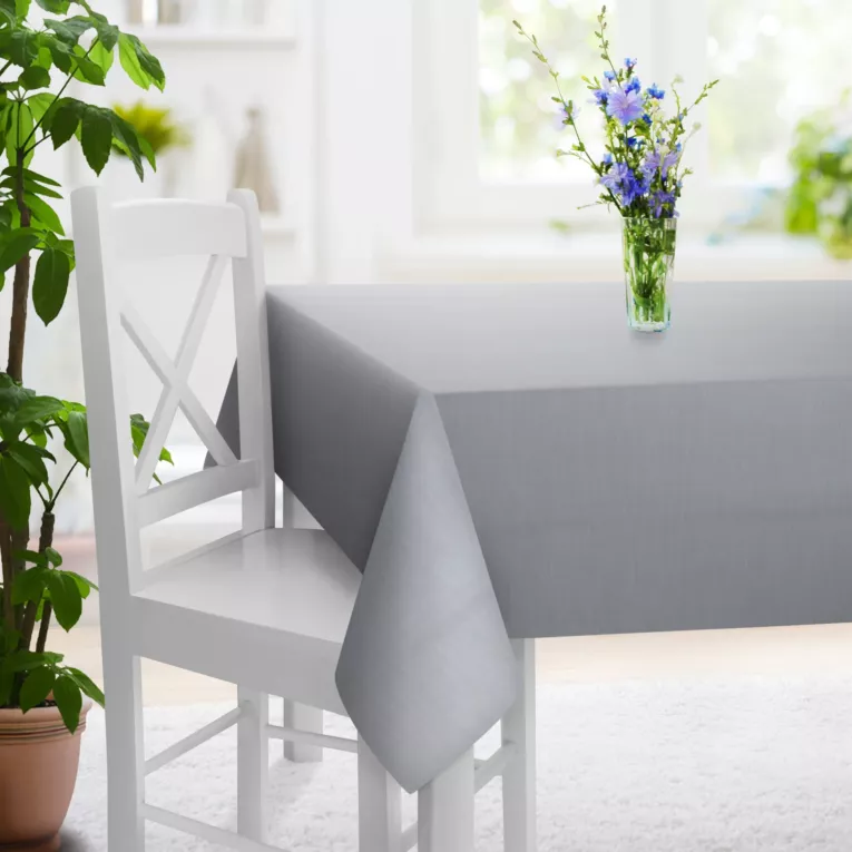 Obrus szyty srebrny z miękkiej tkaniny o naturalnym splocie w stylu ekologicznym