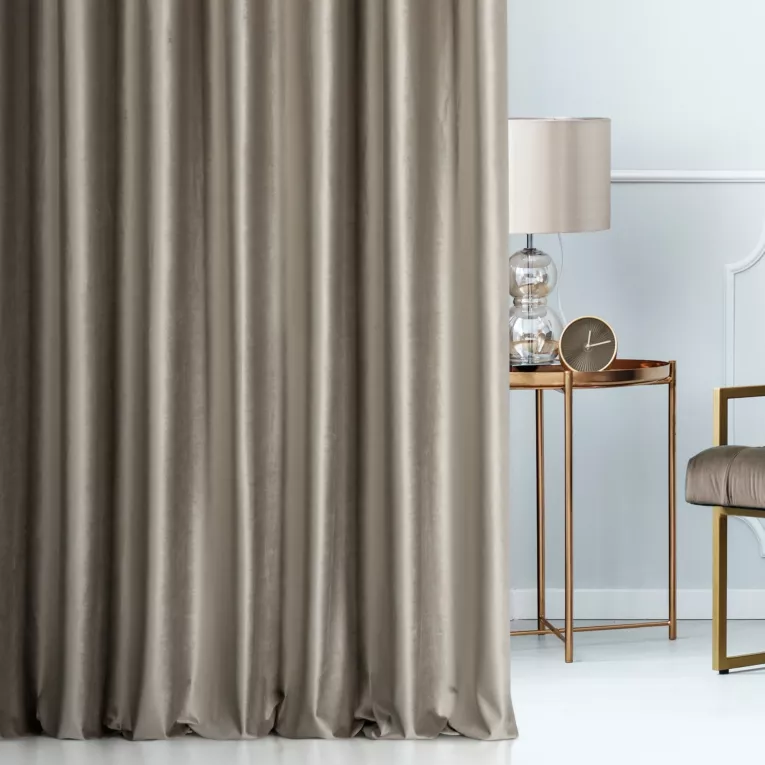 Tkanina zasłonowa welwet o miękkiej z delikatnym połyskiem strukturze