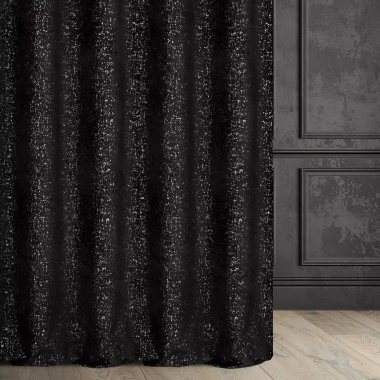 Zasłona szyta na taśmie fala czarno srebrna z miękkiej tkaniny szenilowej przetykanej błyszczącą nicią Italissima Eva Minge