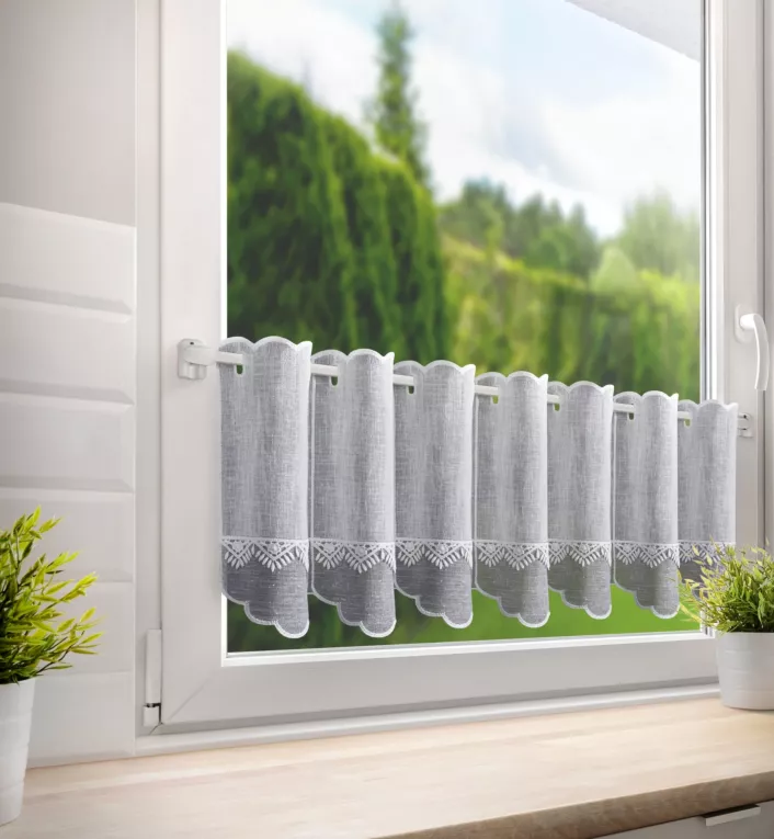 Tkanina firanowa zazdrostka z etaminy zdobiona haftem Eurofirany