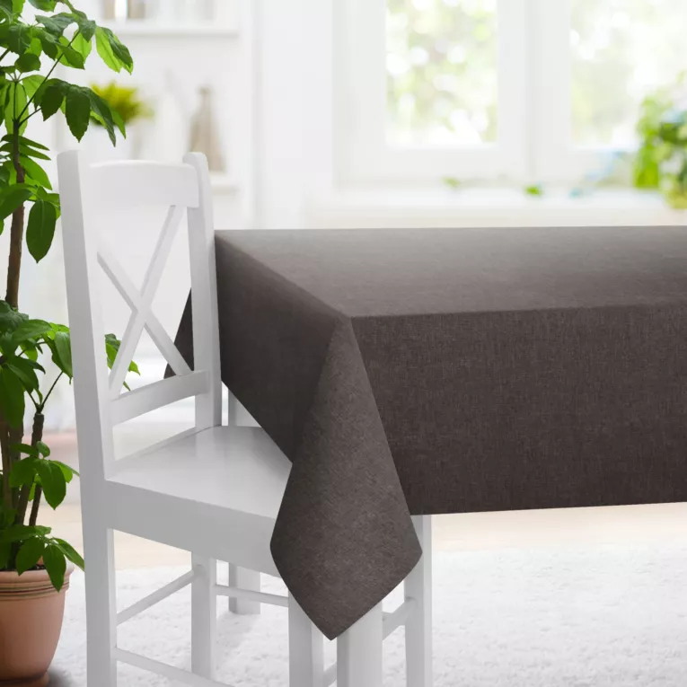 Obrus szyty brązowy z tkaniny szenilowej z efektem melanżu