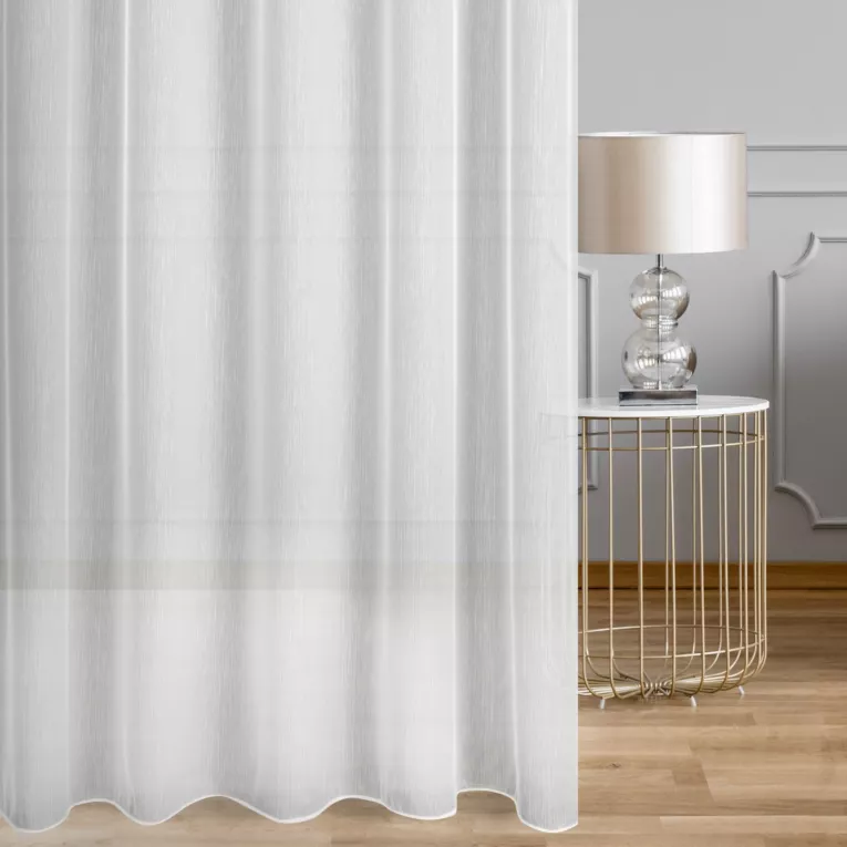 Firana szyta na taśmie 8 cm biała z połyskującej tkaniny nie wymagającej prasowania, wykończona obciążnikiem