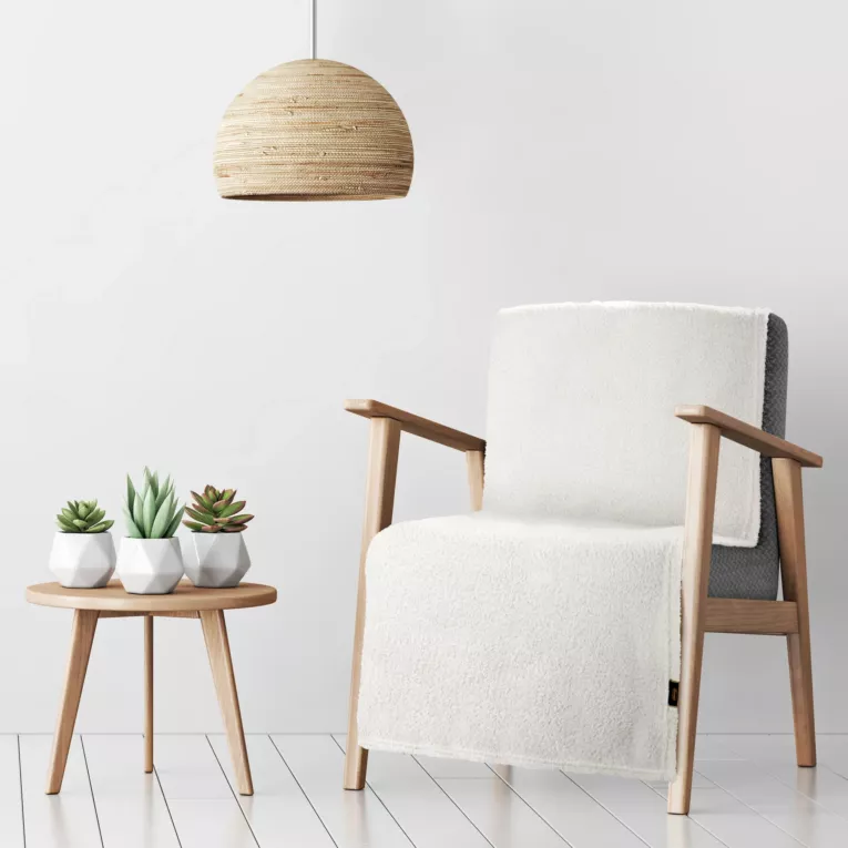 Narzuta, koc na fotel  70x160 cm kremowa o miękkiej strukturze BUKLA Eurofirany