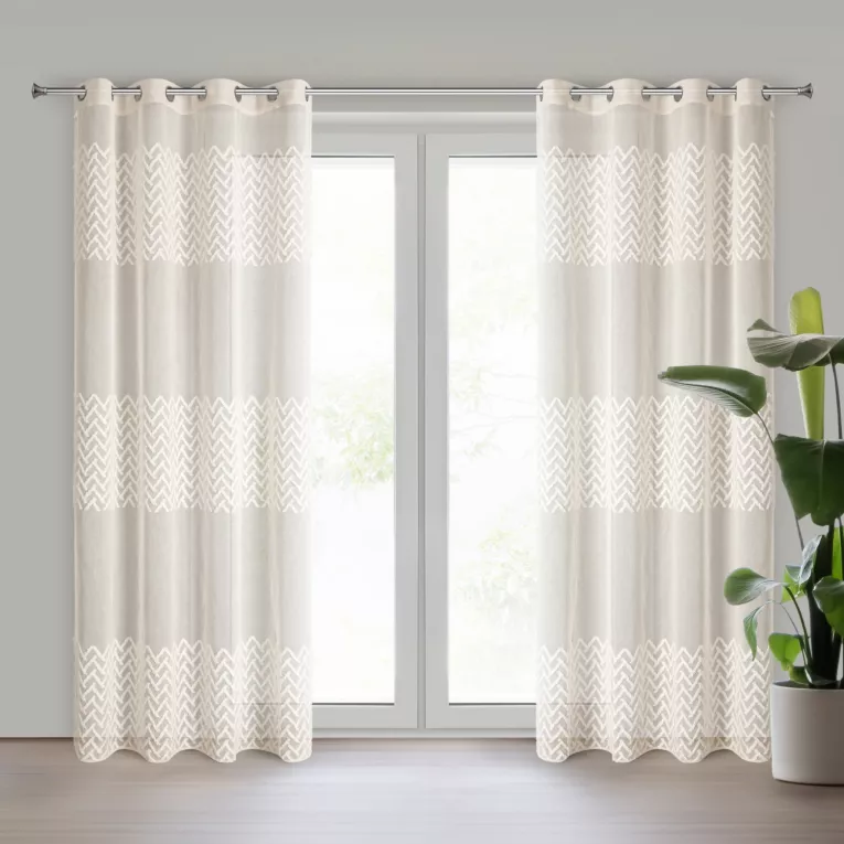 Firana beżowa zdobiona puszystą aplikacją 140x250 cm przelotka ESTER Eurofirany