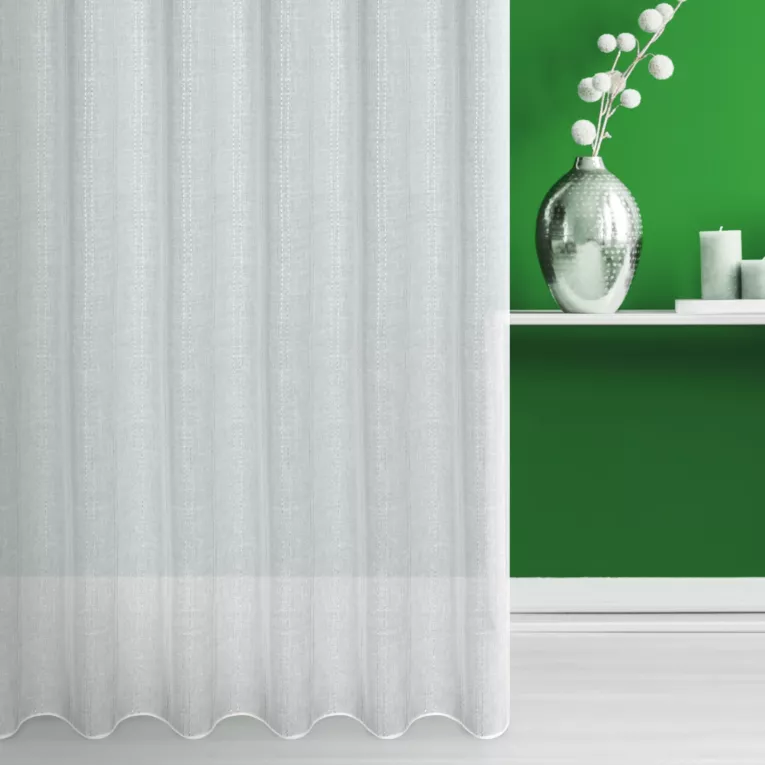 Firana szyta na taśmie 5 cm naturalno popielata z matowej tkaniny, przetykana delikatną połyskującą nicią, wykończona obciążnikiem