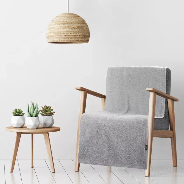 Narzuta na fotel 70x160 cm srebrna o miękkiej strukturze  BUKLA  Eurofirany