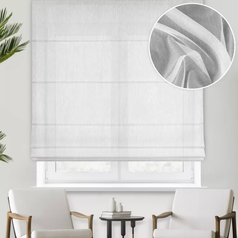 Roleta rzymska biała z miękkiej w dotyku tkaniny z efektem deszczyku, wykończona obciążnikiem