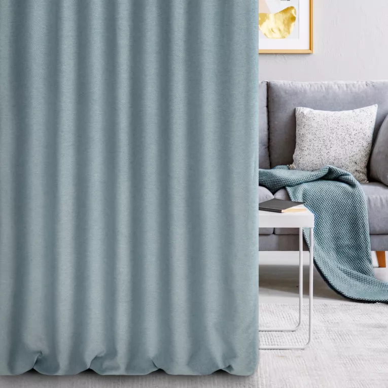 Zasłona szyta na taśmie 8 cm niebieska tkanina zaciemniająca, strukturalna typu dimout