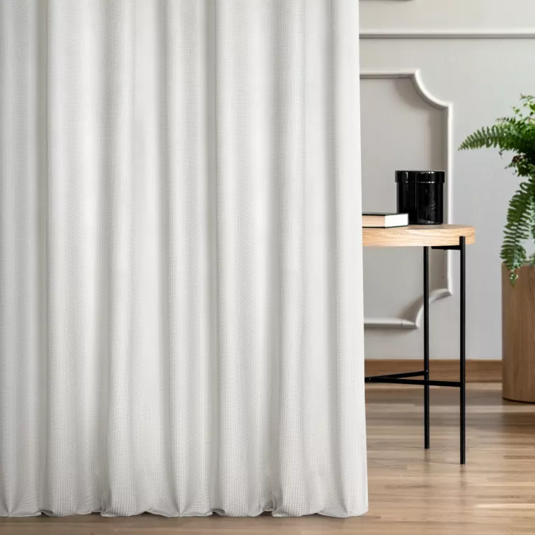 Zasłona szyta na taśmie fala kremowa tkanina welwetowa z błyszczącym, metalicznym nadrukiem drobnej pepitki