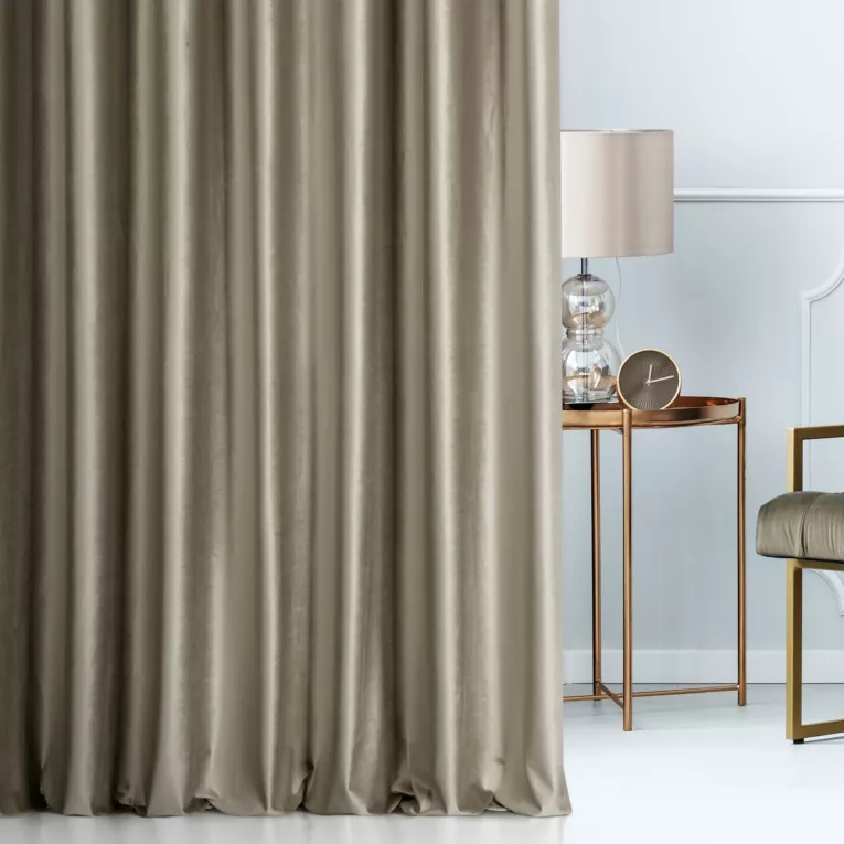 Tkanina zasłonowa welwet o miękkiej z delikatnym połyskiem strukturze