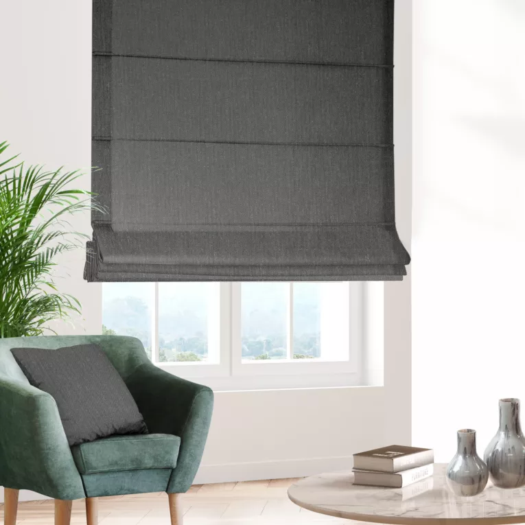 Roleta rzymska popielato srebrzysta z melanżowej tkaniny w stylu eko z dodatkiem nici metalicznej