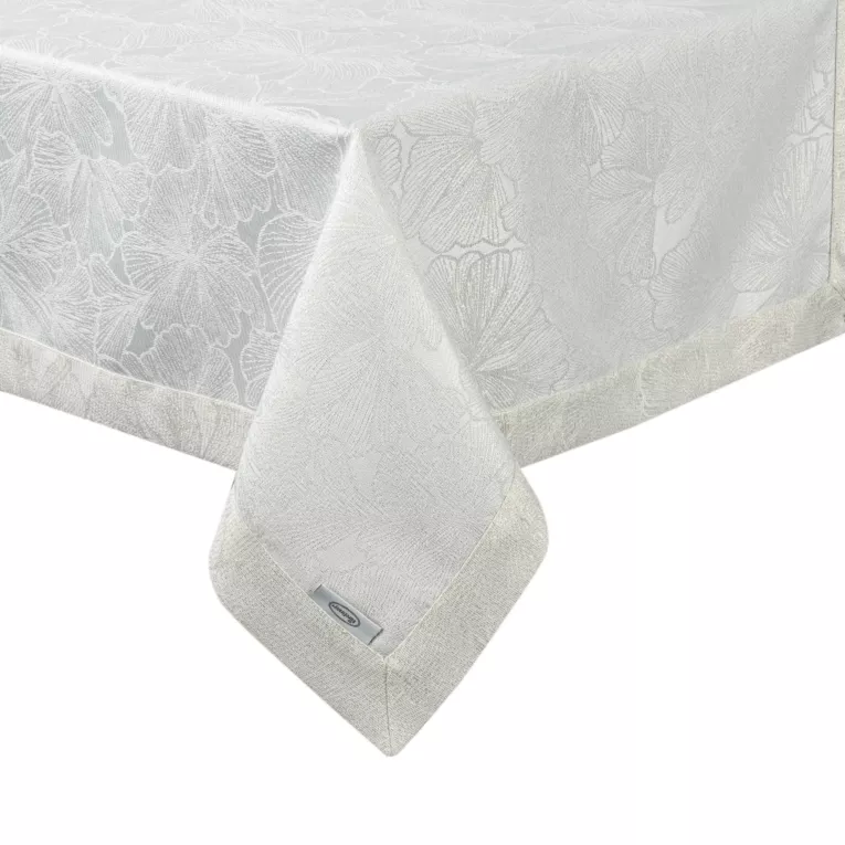 Obrus kremowo, złocisty 140x240 cm LENA z żakardowym motywem liści miłorzębu i ozdobną kantą