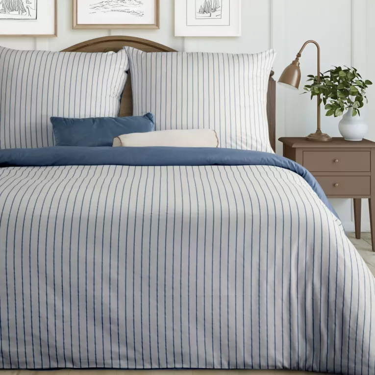 Pościel 160x200 cm komplet 3 częściowy z satyny bawełnianej kolor biało, granatowy w paseczki RAYA Eurofirany