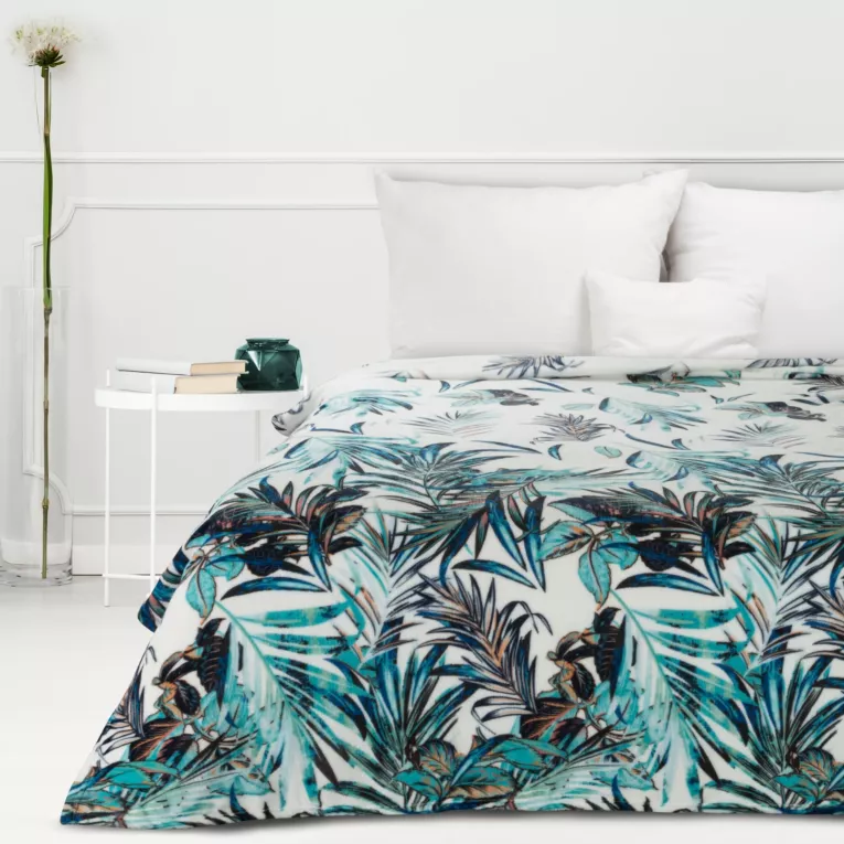 Koc flano 150x200 cm biało, turkusowy z nadrukiem egzotycznych liści PILAR DESIGN 91 Eurofirany