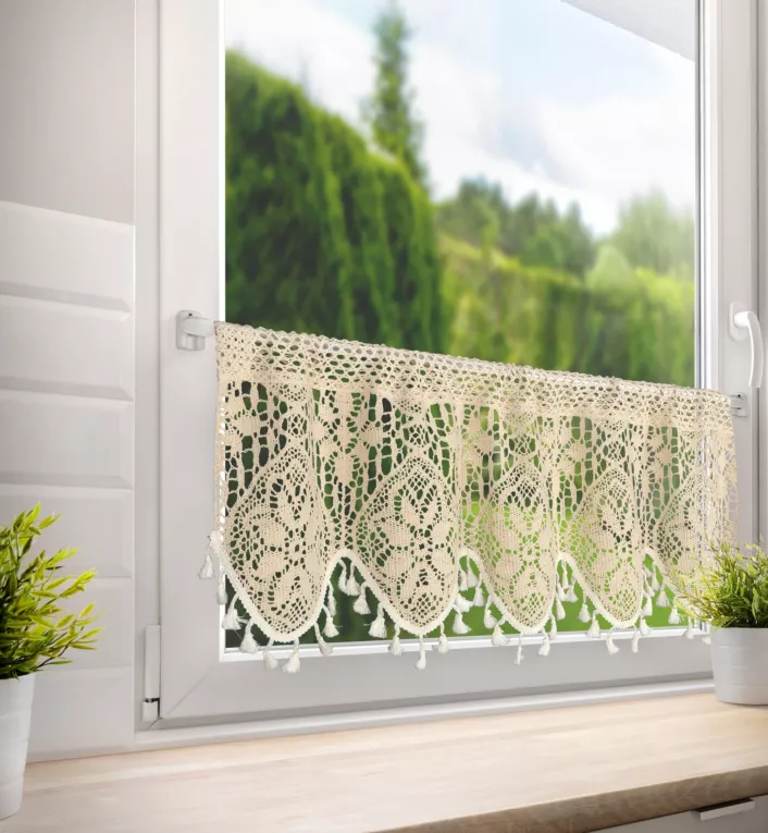 Zazdrostka jasnobeżowa ażurowa  w stylu boho zdobiona subtelnymi frędzelkami 150x30 cm tunel MOLY  Eurofirany