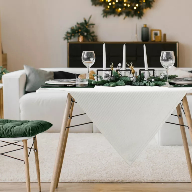 Obrus na stół naturalny 85x85 cm z żakardowej tkaniny FLASH świąteczny w prążki przetykane szampańską nicią