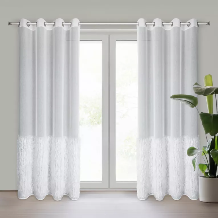 Firana biała z etaminy zdobiona pasem połyskującym moherową nicią 140x250 cm przelotka MARGARET 2 Eurofirany